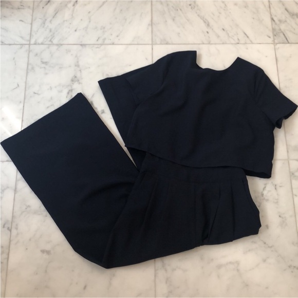 J.O.A. Los Angeles Back Buttoned Jumpsuit - Picture 4 of 6